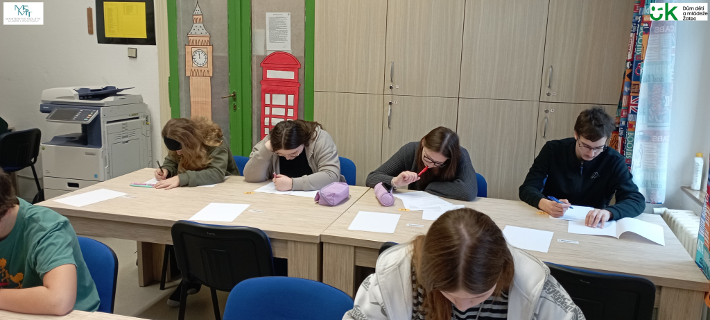 učebna_AJ_olympiáda_Český_jazyk_logo_2.jpg