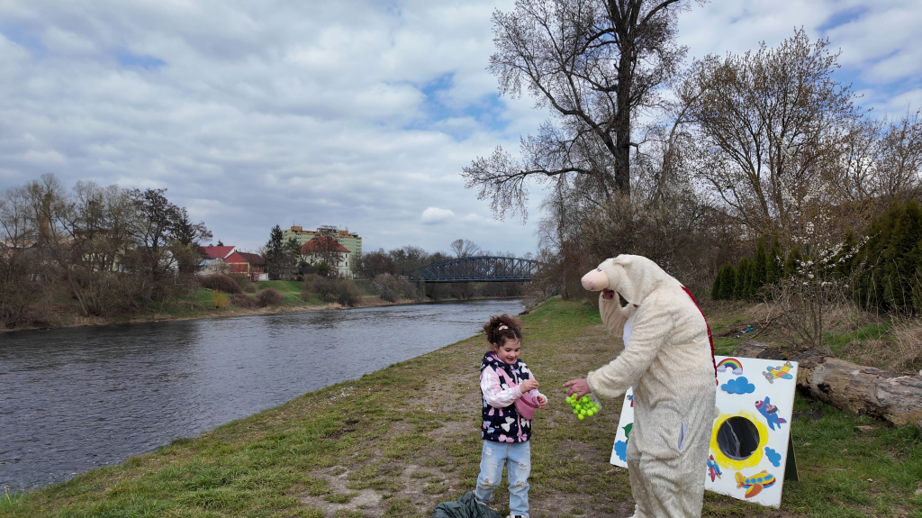 DDM_Velikonoční_pochod_3_4_2026_č3_skákání_zajíčka_18.jpg
