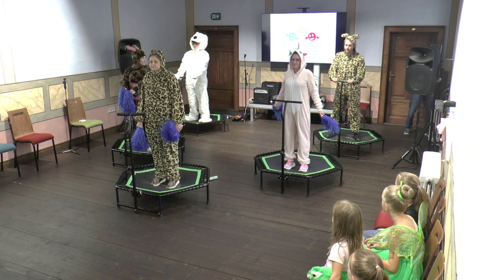 DDM_rozloučení_s_kroužky_Kapucínský_klášter_12_6_2026_č7_trampolíny_01.jpg