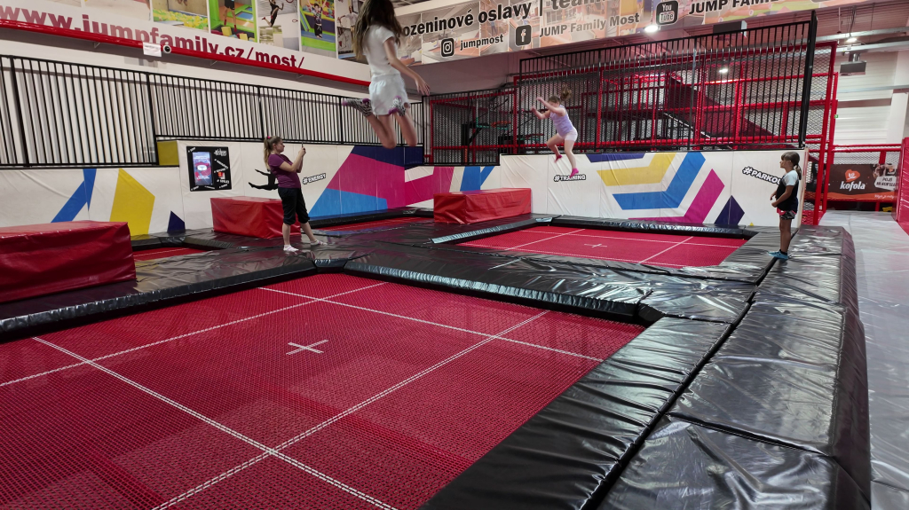 DDM_příměstský_tábor_školáci_Jump_Family_Arena_Most_22_6_2026_30.jpg