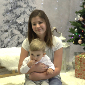 Míša_a_sestra_vánoční_focení_DDM_5_12_2023_02.jpg