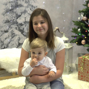 Míša_a_sestra_vánoční_focení_DDM_5_12_2023_03.jpg